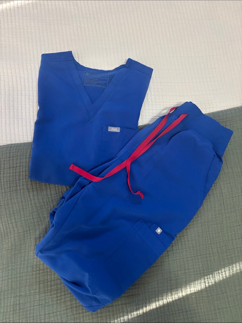 Figs Winning Blue Scrubs Set XS top, S petite bottom